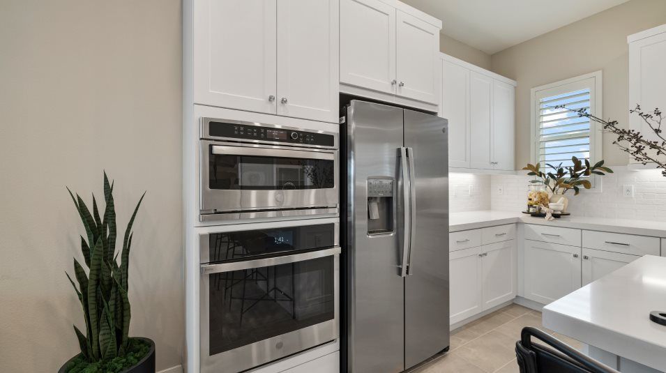 Irvine-Townhomes-For-Sale-Kitchen