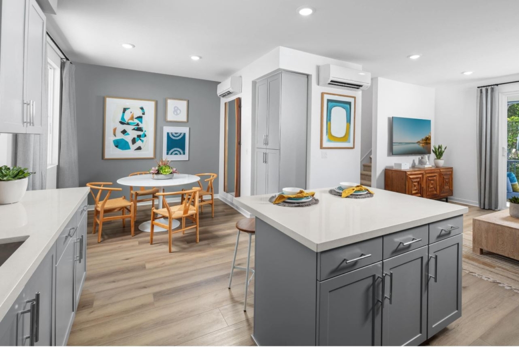 Long-Beach-TownHomes-For-Sale-DiningRoom-Kitchen