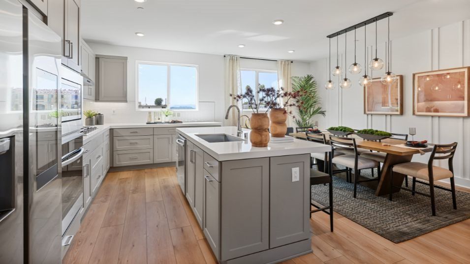 Torrance-Townhomes-For-Sale-Kitchen-Dining